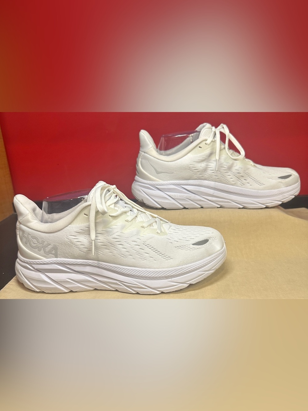 Hoka One One Clifton 8 Running Shoes White with Silver/Gray Accents Men’s Sz 8D - Picture 3 of 11